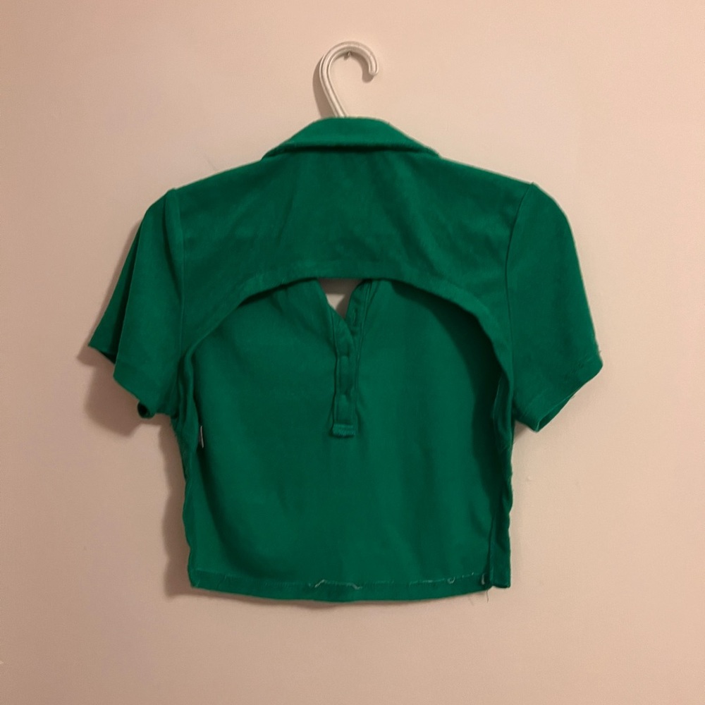 Green genuine croptop.